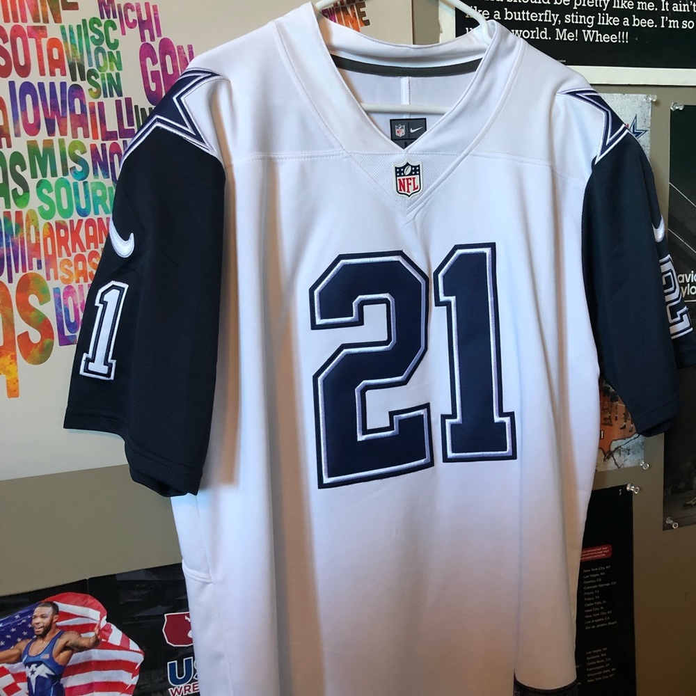 Dallas Cowboys Ezekiel Elliot Jersey Size M